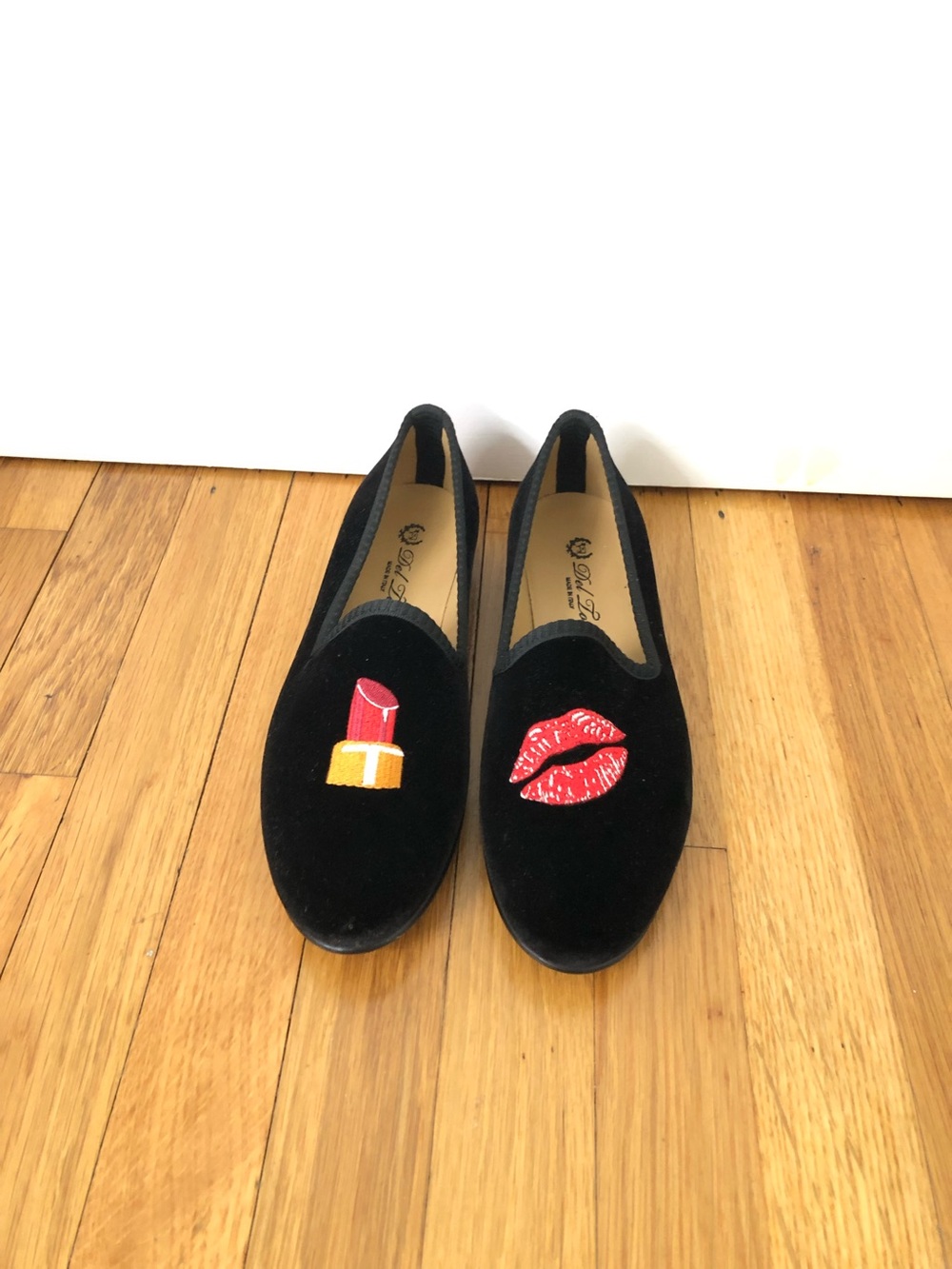 Del Toro Black Velvet Loafers with Red Lip & Lipstick Embroidery